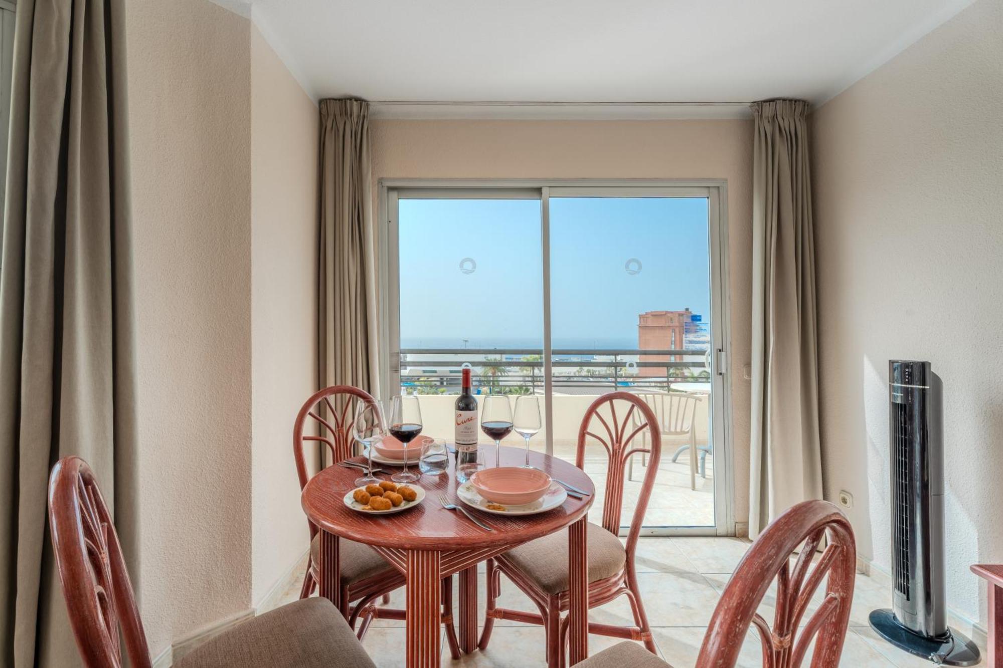 Obsidian Santa Maria Apartment